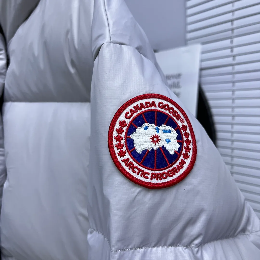 P720 Puff Short Big Goose Bread Jacket Down Jacket 2023 new official hot model CANADA GOOSE Canada Goose Puff Short Down Jacket 2256W, 4 colors early adopter version! This year’s hottest item! 4 Colors, 5 Codes